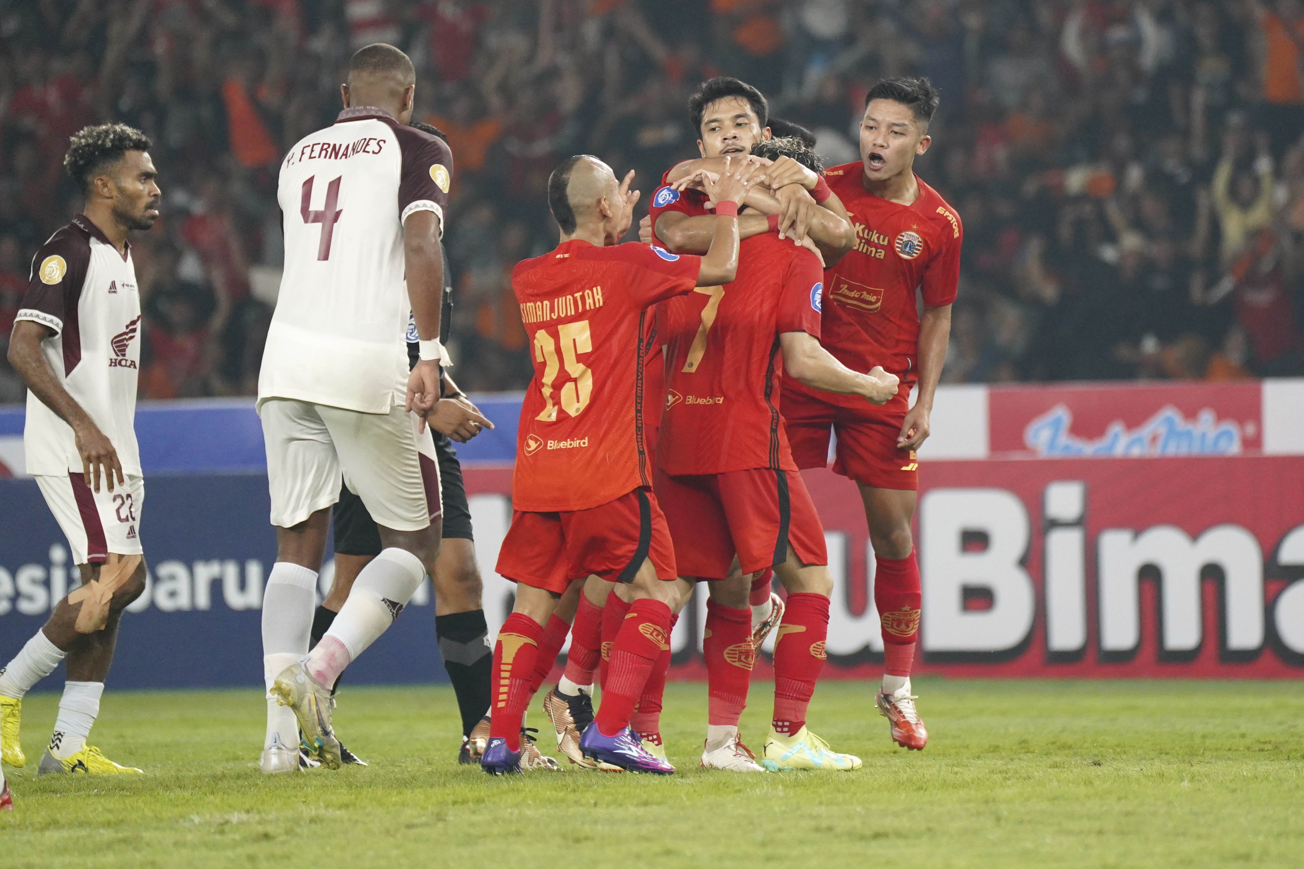 REVIEW PERSIJA VS PSM: EVALUASI BABAK PERTAMA, PUAS DI BABAK KEDUA