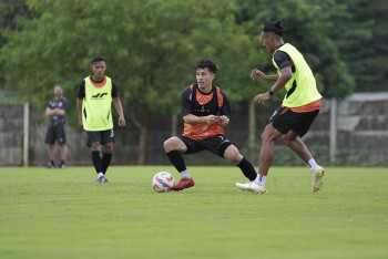 MAURICIO INGIN PERSIJA MENDIKTE DAN MEMIMPIN DI LAPANGAN