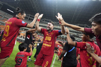 MARKO SIMIC, MENGAGUMKAN DAN MENGGETARKAN!