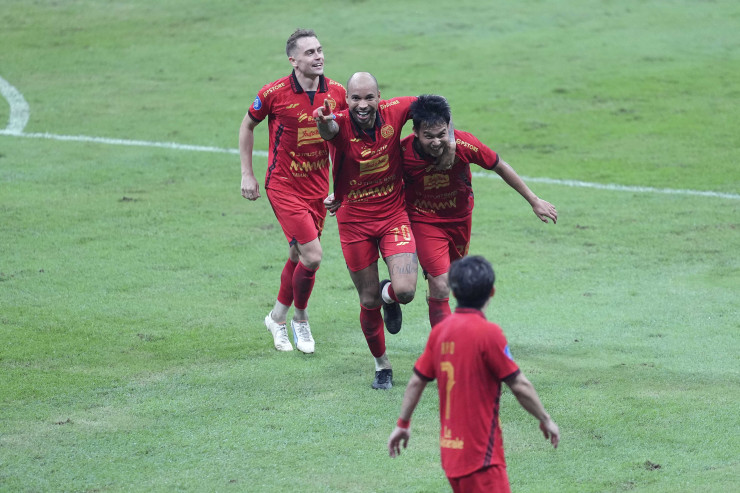 REVIEW PERSIJA VS BALI UNITED: MENANG 3-0 DI JIS