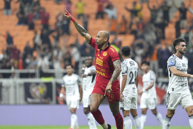 REVIEW PERSIJA VS BALI UNITED: MENANG 3-0 DI JIS
