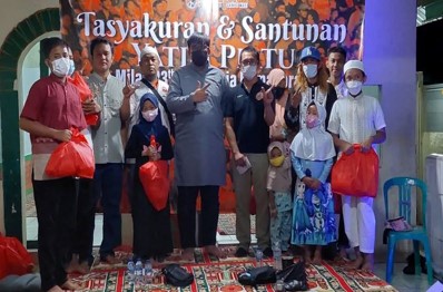 Santunan HUT Jakmania Kemayoran Ke-23,  Mushola Al-Ikhlas Sumur Batu, Kemayoran, Jakarta Pusat, Jumat (19/11/2021)